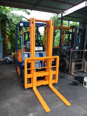 .ขาย โฟรคลิฟท์ โตโยต้า รุ่น 5   เครื่อง  เบนซิล หนัก  1.5  ตัน