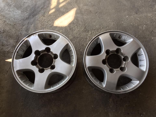 ขายล้ออีซูซุขอบ15 เดิมๆไม่ซ่อมไม่แตกคตดุ้ง คู่1200บ.โทร.0879050181.จัดส่งได้ครับ