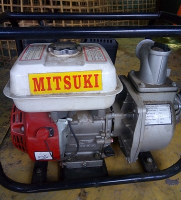 เครื่องสูบน้ำเก่าเก็บ ใช้ไปทีเดียว ดึงทีเดียวติด ขายถูก