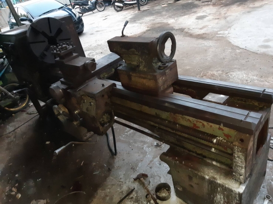 ขายเครื่องกลึงบูรกาเลียยาว8ฟุต3เพลารู3นิ้วคับ