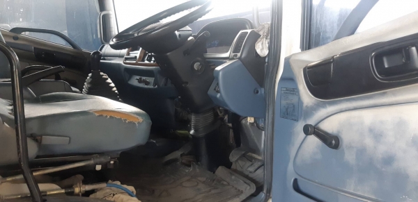 หัวลาก2เพลา Hino Mega 320ปี48 เครื่องP11C หัวบาง เครื่องดี แชซซีสวย ราคาเบาๆ