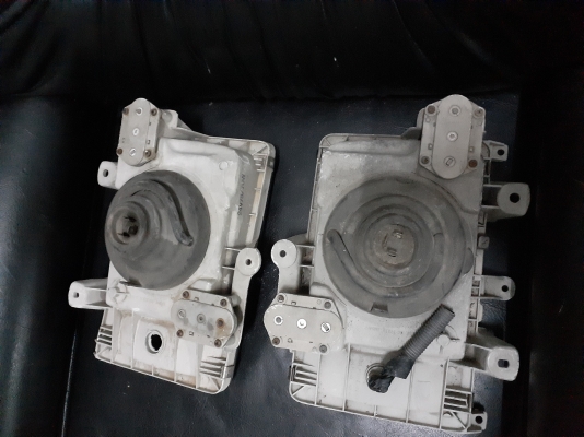 ไฟหน้ามิตซูแคนเตอร์ Mitsubishi Canter 2ข้าง แท้เก่าญี่ปุ่นหายาก ไฟหน้ามิตซูแคนเตอร์ Mitsubishi Canter 2ข้าง แท้เก่าญี่ปุ่นหายาก