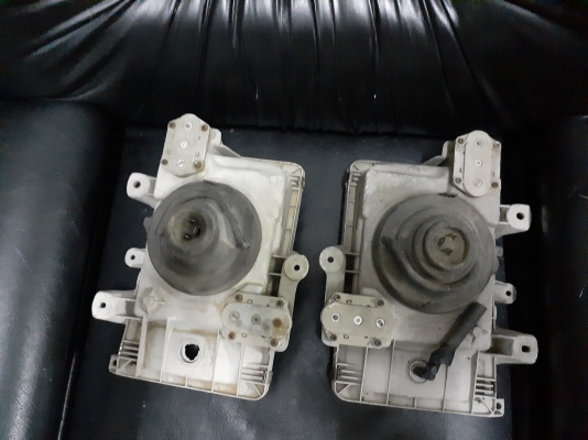 ไฟหน้ามิตซูแคนเตอร์ Mitsubishi Canter 2ข้าง แท้เก่าญี่ปุ่นหายาก ไฟหน้ามิตซูแคนเตอร์ Mitsubishi Canter 2ข้าง แท้เก่าญี่ปุ่นหายาก