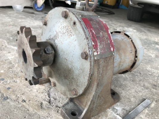 ขายมอเตอร์เกียร์ Hitachi 1HP. 380V made in Japan อัตราทด 1:10 เพลาออกประมาณ 145รอบต่อนาที สภาพสวยเดิมๆ หมุนนิ่ม พร้อมใช้งาน