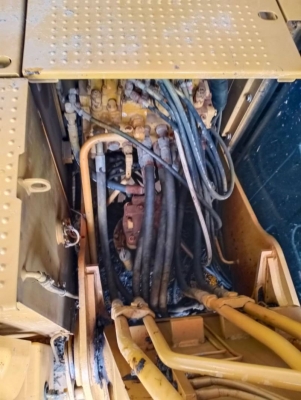 ขายCAT 312D เอกสารเล่มทะเบียนบูมยาว15เมตรราคา 1,450,000