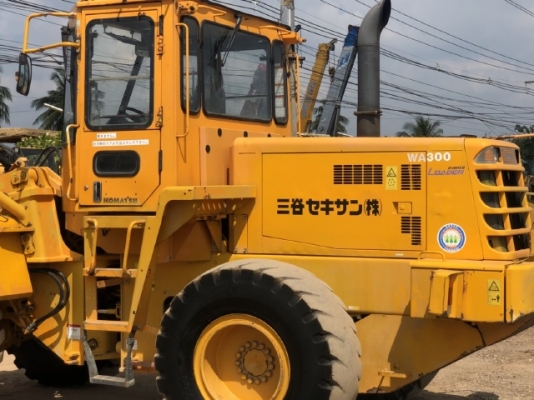 ขายรถตักล้อยาง KOMATSU WA300-3E นำเข้าเองจากญี่ปุ่น สภาพสวยพร้อมใช้งาน มีVDOการทำงานครับ