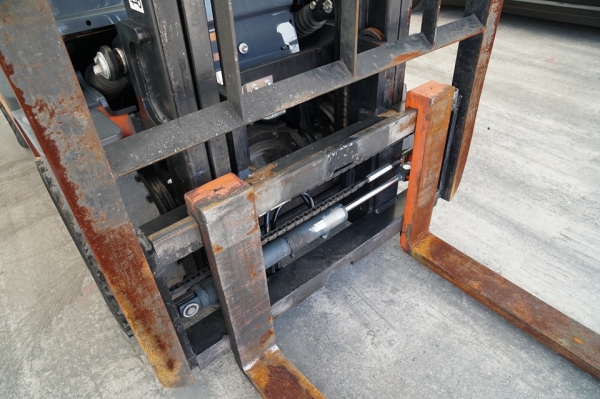 Toyota 8FG18 ยก1.8ตัน เสาสูง3เมตร งาสไลด์หุบ-ถ่าง เครื่องยนต์เบนซิล+LPG ติดตั้งจากโรงงานที่ญี่ปุ่น