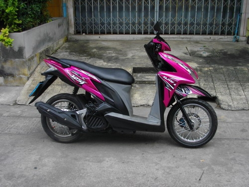 ขาย Honda Click 125i หัวฉีด คอมบายเบรค เครื่องสดสุดเลิศ ขับดีมาก ราคา 22500 บาท ขาย Honda Click 125i หัวฉีด คอมบายเบรค เครื่องสดสุดเลิศ ขับดีมาก ราคา 22500 บาท
