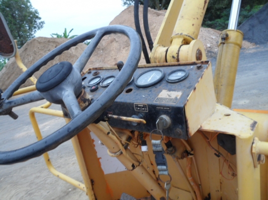 507 komatsu บุ้งกี๋1คิว ซื้อเก่านอกมาใช้ สภาพดี ราคาแค่30 สนใจจองด่วน 081-989-1989 หรั่งครับ
