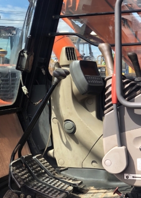 ขายรถขุด HITACHI ZX75US-3 ปี 2010 หัวกระแทก นำเข้าเองจากญี่ปุ่น สภาพพร้อมใช้ มีVDOการทำงานครับ