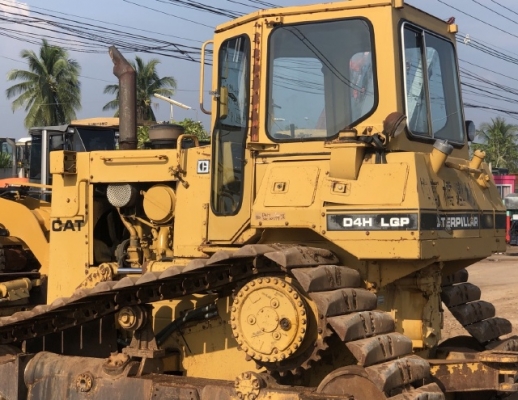 ขายรถดันดิน CAT D4H นำเข้าเองจากญี่ปุ่น สภาพสวยพร้อมใช้ มีVDOการทำงานครับ