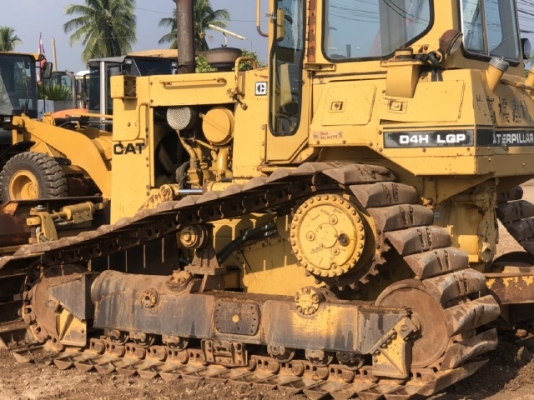 ขายรถดันดิน CAT D4H นำเข้าเองจากญี่ปุ่น สภาพสวยพร้อมใช้ มีVDOการทำงานครับ
