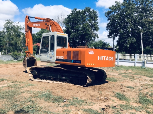 ขาย Hitachi Ex200-1 โทร 0979285564