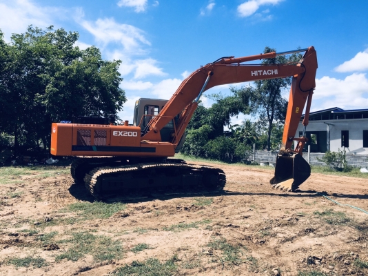 ขาย Hitachi Ex200-1 โทร 0979285564