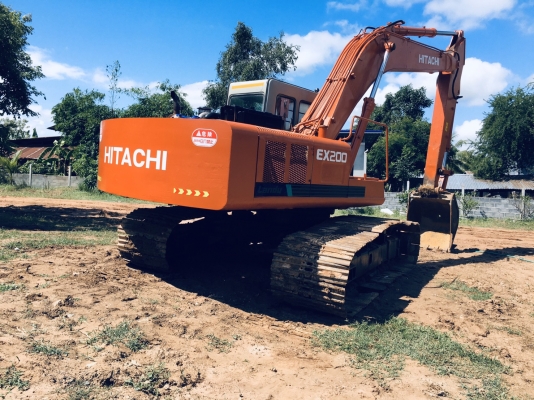 ขาย Hitachi Ex200-1 โทร 0979285564