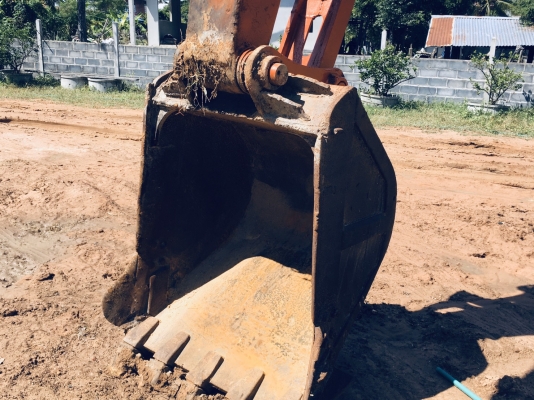 ขาย Hitachi Ex200-1 โทร 0979285564