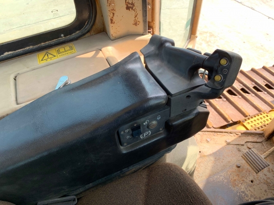 รถดันดิน CAT รุ่น D5M-XL สภาพสวย ๆ นำเข้าตรงจากญี่ปุ่น ราคาไม่แพงครับ รถดันดิน CAT รุ่น D5M-XL สภาพสวย ๆ นำเข้าตรงจากญี่ปุ่น ราคาไม่แพงครับ