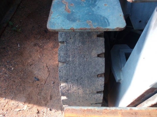 ขายฟอร์คลิฟต์ 3.5 ตันไม่มีเอกสารเสาสูง3เมตรราคา 170,000 ขายฟอร์คลิฟต์ 3.5 ตันไม่มีเอกสารเสาสูง3เมตรราคา 170,000