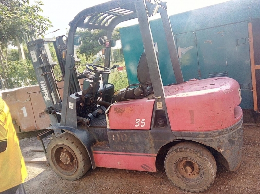 ขายฟอร์คลิฟต์ 3.5 ตันไม่มีเอกสารเสาสูง3เมตรราคา 170,000 ขายฟอร์คลิฟต์ 3.5 ตันไม่มีเอกสารเสาสูง3เมตรราคา 170,000