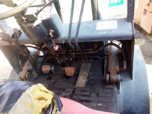 ขายฟอร์คลิฟต์ 3.5 ตันไม่มีเอกสารเสาสูง3เมตรราคา 170,000 ขายฟอร์คลิฟต์ 3.5 ตันไม่มีเอกสารเสาสูง3เมตรราคา 170,000