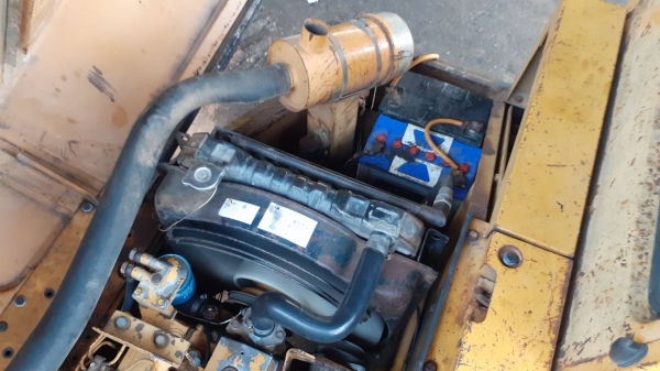 ขายด่วน KOMATSU PC60 -5 สภาพสวย พร้อมใช้งาน เครื่องปั้มดี เยี่ยม  โซ่ช่วงล่างสวย สนใจสอบถามดูรถได้ ที่ 093 0764943 Kตั้ม