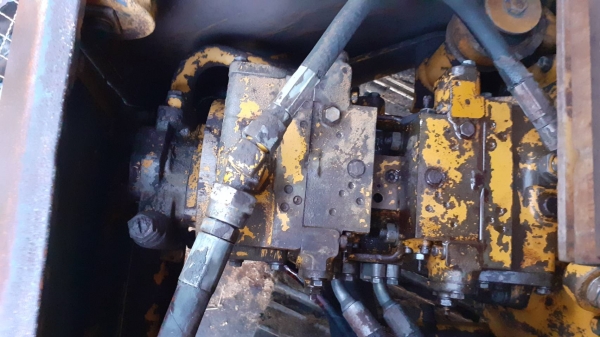 ขายด่วน KOMATSU PC60 -5 สภาพสวย พร้อมใช้งาน เครื่องปั้มดี เยี่ยม  โซ่ช่วงล่างสวย สนใจสอบถามดูรถได้ ที่ 093 0764943 Kตั้ม
