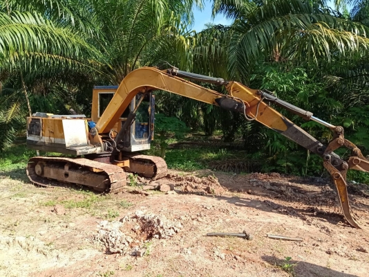 ขาย 255,000 KOMATSU pc 60-3 เครื่องดี ปั๊มแรง เอวแน่น ช่วงล่างดี รถพร้อมใช้งาน เอกสารซื้อขาย รถอยู่ ปทุมธานี 092-595-6777 061-446-2662 ญิ๋งยุ