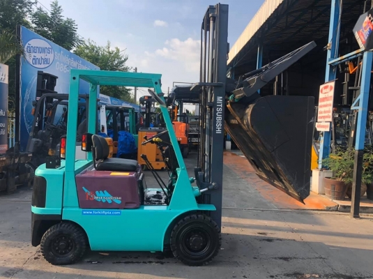 ขายรถตักยางพารา195,000บาทพร้อมใช้งานและส่งให้ ขายรถตักยางพารา195,000บาทพร้อมใช้งานและส่งให้