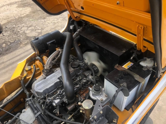 ขายรถตักยางพาราตักทะลายปาล์ม