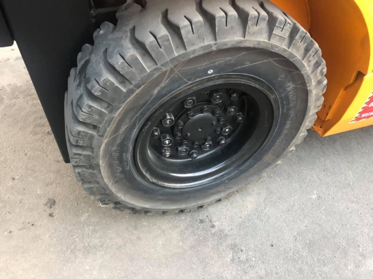 ขายรถตักยางพารา330000บาทพร้อมใช้งาน