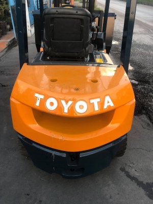 ขายรถตักยางพารา330000บาทพร้อมใช้งาน