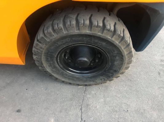 ขายรถตักยางพารา330000บาทพร้อมใช้งาน