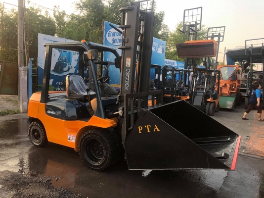 ขายรถตักยางพาราตักทะลายปาล์ม ขายรถตักยางพาราตักทะลายปาล์ม