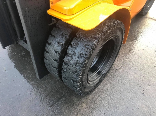 ขายรถตักยางพาราตักทะลายปาล์ม ขายรถตักยางพาราตักทะลายปาล์ม