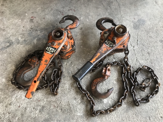 ขายรอกโซ่มือโยก(กำมะลอ) Vital 1.6ton made in Japan โซ่ยาว 1.5เมตร สภาพสวย ขึ้นลงนิ่ม พร้อมใช้งาน มี 2ตัว ราคาตัวละ 2,800 บาท