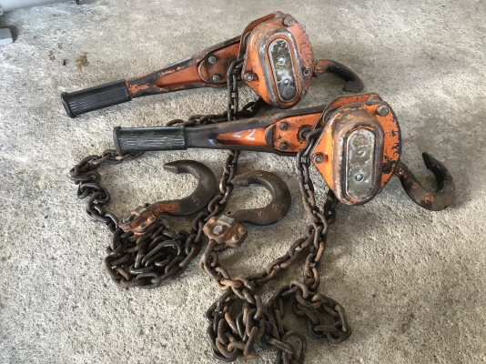 ขายรอกโซ่มือโยก(กำมะลอ) Vital 1.6ton made in Japan โซ่ยาว 1.5เมตร สภาพสวย ขึ้นลงนิ่ม พร้อมใช้งาน มี 2ตัว ราคาตัวละ 2,800 บาท