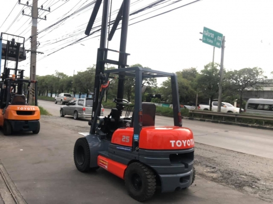 ขายรถตักยางพาราตักทะลายปาล์มตักของเก่าตักข้าวและตักหินตักทราย