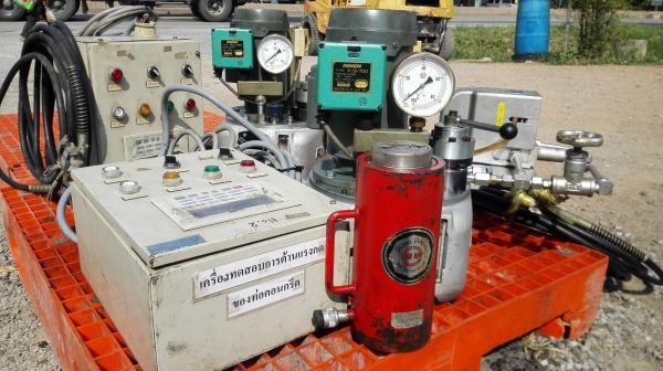ชุดปั้มไฮดรอลิค RIKEN SEIKI แรงดันสูงสุด 700 bar มอเตอร์ต้นกำลัง 1 HP ใช้ไฟบ้าน 220V มาพร้อมชุดแม่แร ชุดปั้มไฮดรอลิค RIKEN SEIKI แรงดันสูงสุด 700 bar มอเตอร์ต้นกำลัง 1 HP ใช้ไฟบ้าน 220V มาพร้อมชุดแม่แร