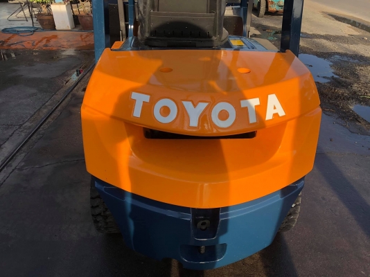 ขายรถตักยางพาราตักทะลายปาล์มเรื่องรถตักลานยางลานปาล์มเราเชี่ยวชาญ