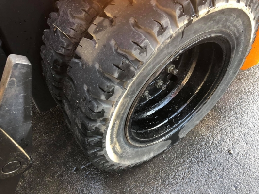 ขายรถตักยางพาราตักทะลายปาล์มเรื่องรถตักลานยางลานปาล์มเราเชี่ยวชาญ