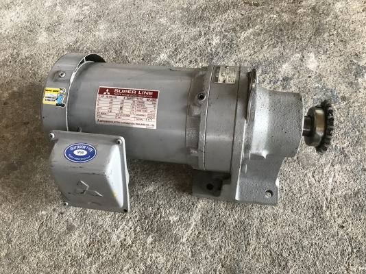 ขายมอเตอร์เกียร์ Cycro drive Sumitomo 1HP. 380V made in Japan อัตราทด 1:43 เพลาออกประมาณ 33รอบต่อนาที สภาพสวยใหม่มากเดิมๆ หมุนนิ่ม พร้อมใช้งาน