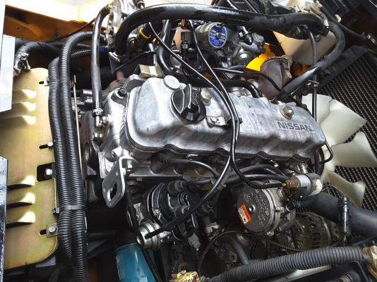 สวยๆอีกคันขนาด 2.5 ตันเสายกสูง 4 เมตรงาสไลน์ซ้าย-ขวา เครื่องนิสสันK25 เกียร์ออโต้ ราคาเบาๆ สนใจ 0813535948