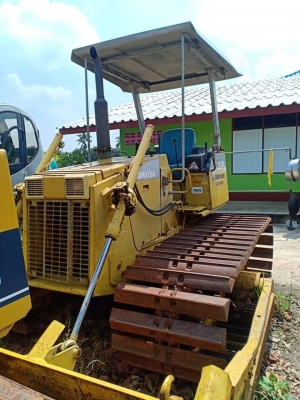 ขายรถดัน  KOMATSU D20PL-7. เก่านอกแท้  แทรคใหญ่  สภาพสวย พร้อมใช้  โทร 089-3818694 จ๊อย