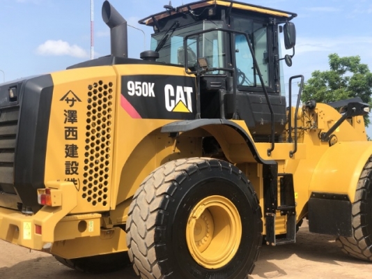 ขายรถตักล้อยาง CAT 950K ปี 2014 นำเข้าเองจากญี่ปุ่น สภาพพร้อมใช้ มีVDOการทำงานครับ