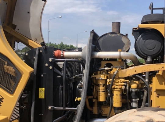 ขายรถตักล้อยาง CAT 962H นำเข้าเองจากญี่ปุ่น สภาพสวยพร้อมใช้ มีVDOการทำงานครับ