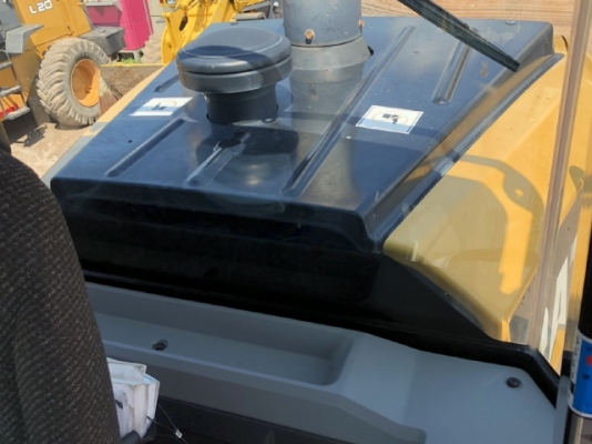 ขายรถตักล้อยาง CAT 962K ปี 2015 นำเข้าเองจากญี่ปุ่น สภาพสวยพร้อมใช้งาน มีVDOการทำงานครับ