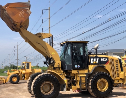 ขายรถตักล้อยาง CAT 962K ปี 2015 นำเข้าเองจากญี่ปุ่น สภาพสวยพร้อมใช้งาน มีVDOการทำงานครับ