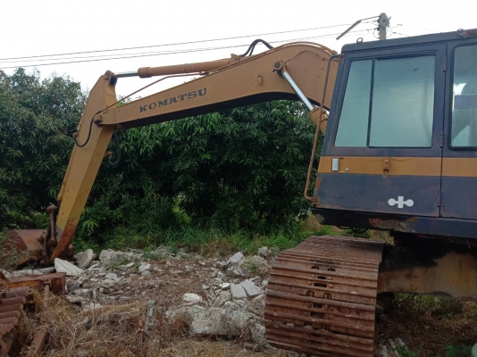 ขายKOMATSU PC200-3 มี2คันขายตามสภาพราคาคันละ 300,000