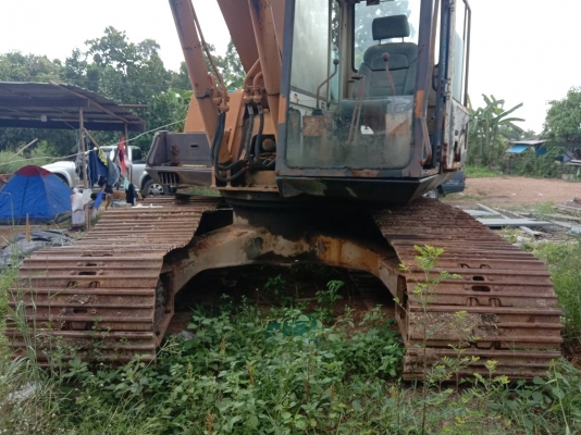 ขายKOMATSU PC200-3 มี2คันขายตามสภาพราคาคันละ 300,000