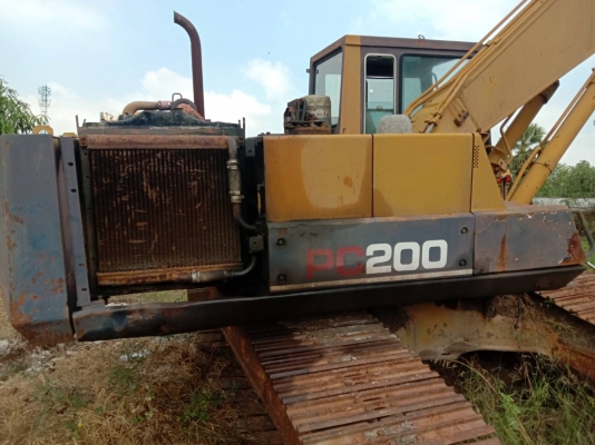 ขายKOMATSU PC200-3 มี2คันขายตามสภาพราคาคันละ 300,000